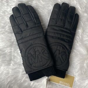 Brand New Michael Kors Black Touchscreen Stitch Logo Detail Gloves